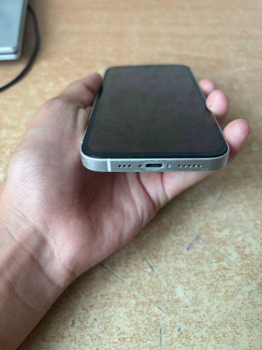 Продам айфон 12 IPhone 12