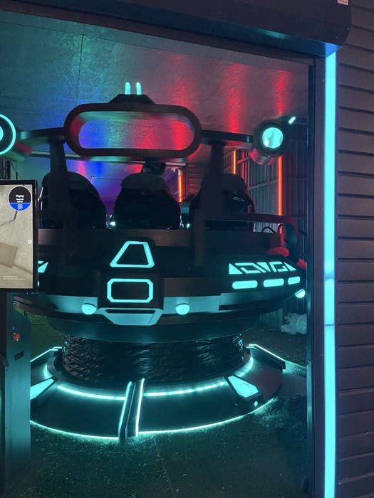 vr аттракцион Тарелка