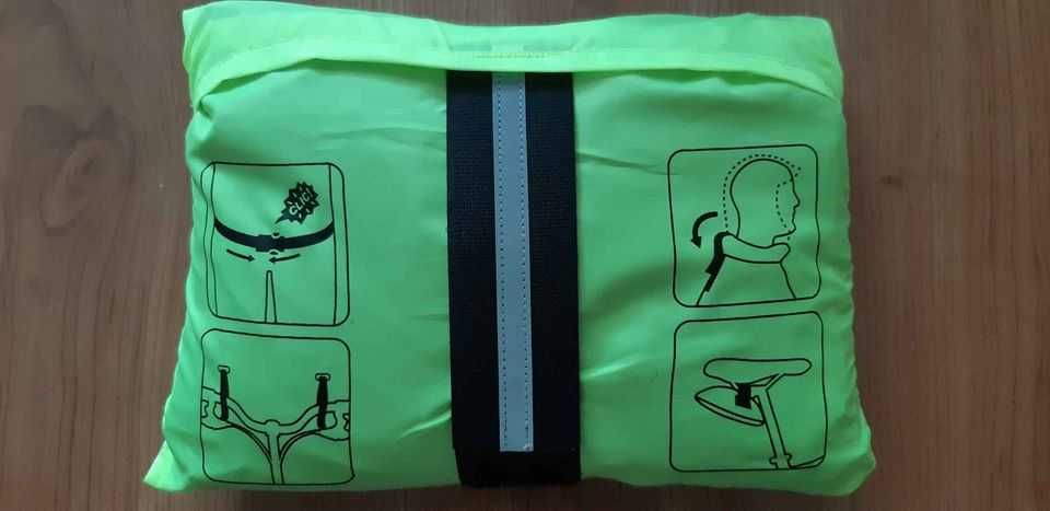 Pelerina noua pentru ploaie tip poncho