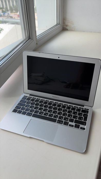 Apple Macbook Air 11