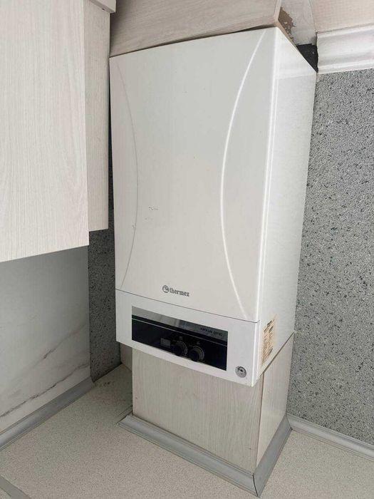 Яшнободда 3 хонали  квартира сотилади,124 м2, мансарда