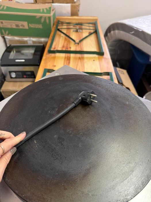 Plita profesionala pentru clatite, alimentare electrica