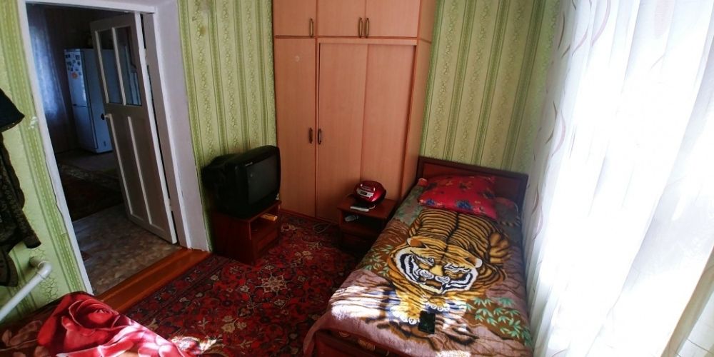 Дом вдоль дороги