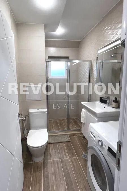 Дава се под наем Тристаен апартамент в Варна, Център - 73 кв.м за 648.21 € - Снимка #6