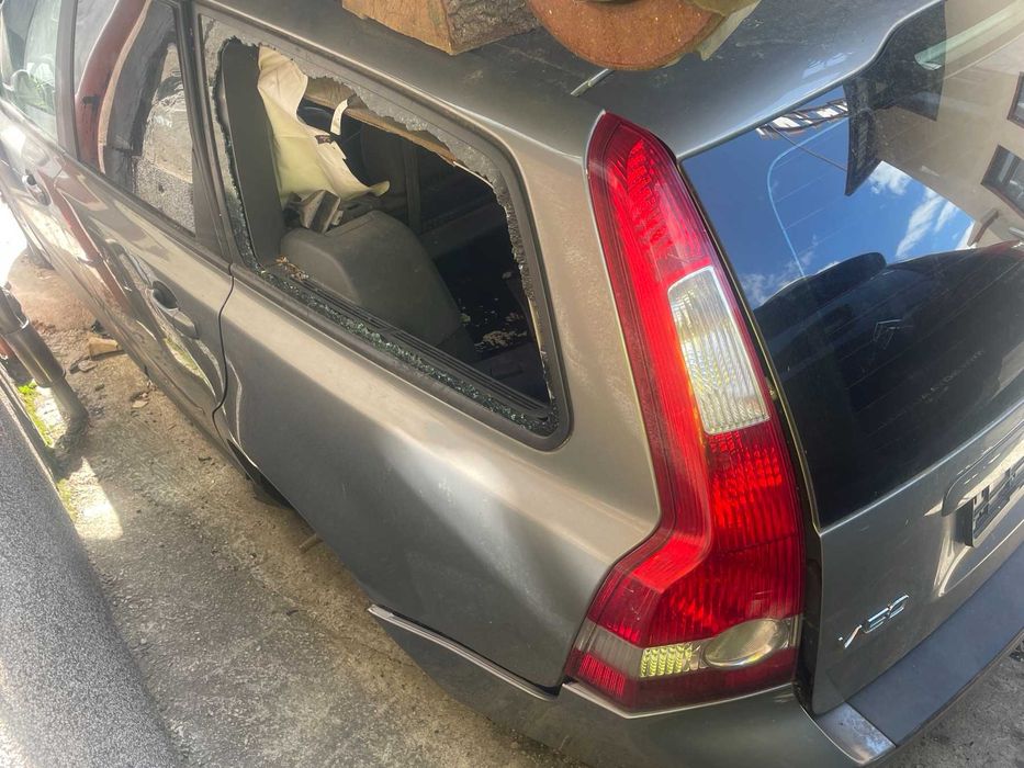 Volvo V50 2.4 / 1.6 TD / Волво В50 2008 година на части