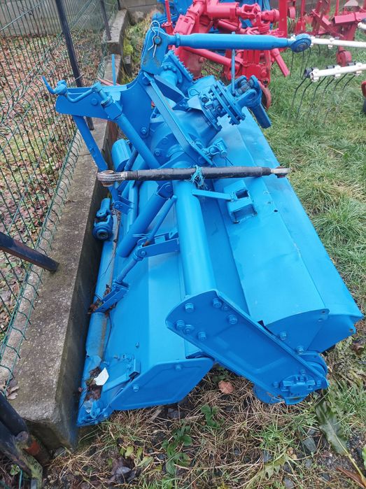 Vând freza în stare buna