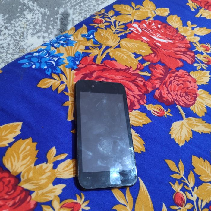 Telefonlar sotiladi Remdi 9 A, LG, Nokia