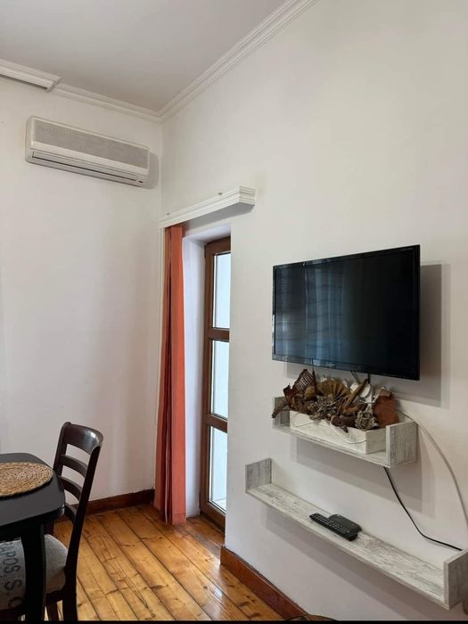 Дава се под наем Тристаен апартамент в Варна, ВИНС - 88 кв.м за 698.19 € - Снимка #1