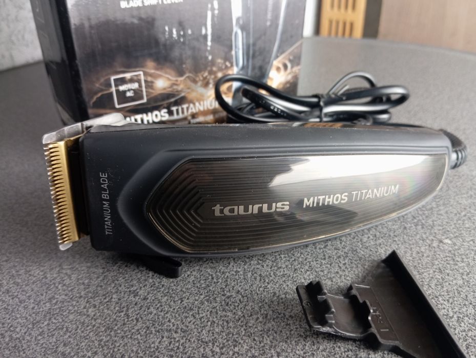 Машинка за подстригване Taurus titanium avant