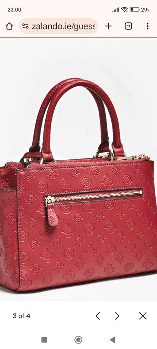 Guess чанта  тип куфарче