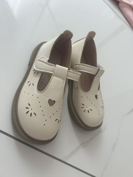 Детски обувки. 15€