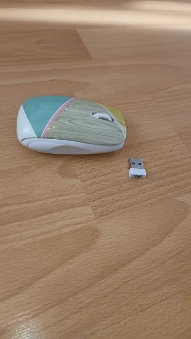 Безжична мишка- чисто нова