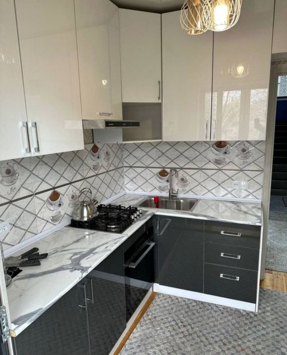 Продается 2/4/5 на м-ве Буз-2 (Ориентир 49 Школа)