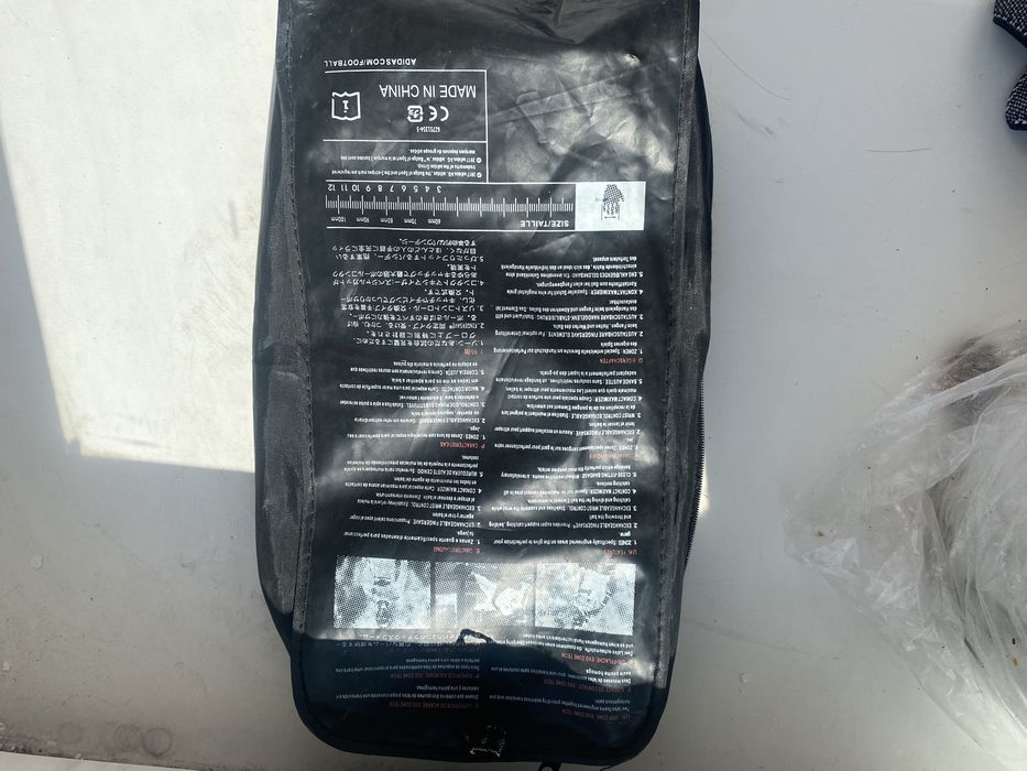 Продам перчатки PREDATOR