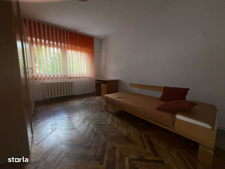 Apartament cu 3 camere decomandate de inchiriat in Gheorgheni — fotografia 3