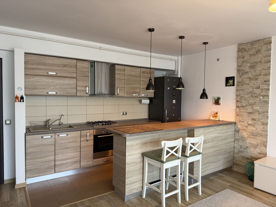 Proprietar, inchiriez apartament 3 camere, 80 mp + balcon