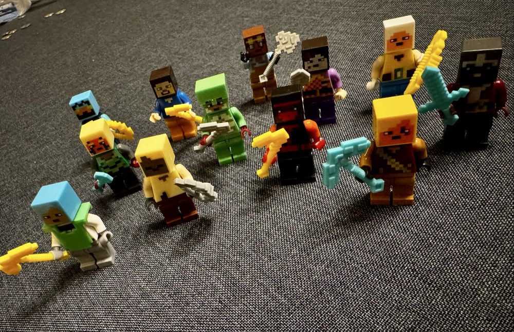 Капсули с играчки за вендинг машина за топчета