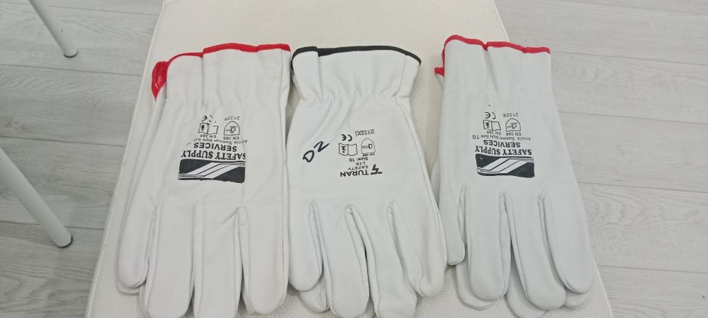 Продается спец перчатки