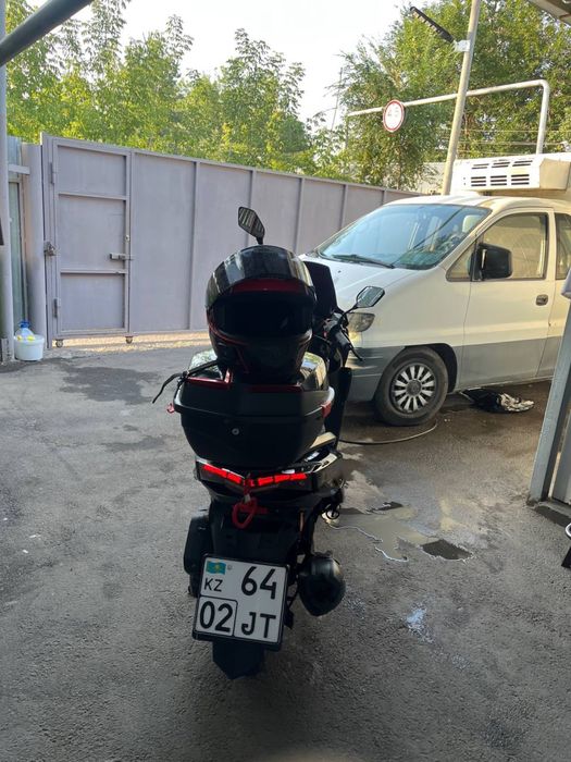 Макси скутер 150 сс