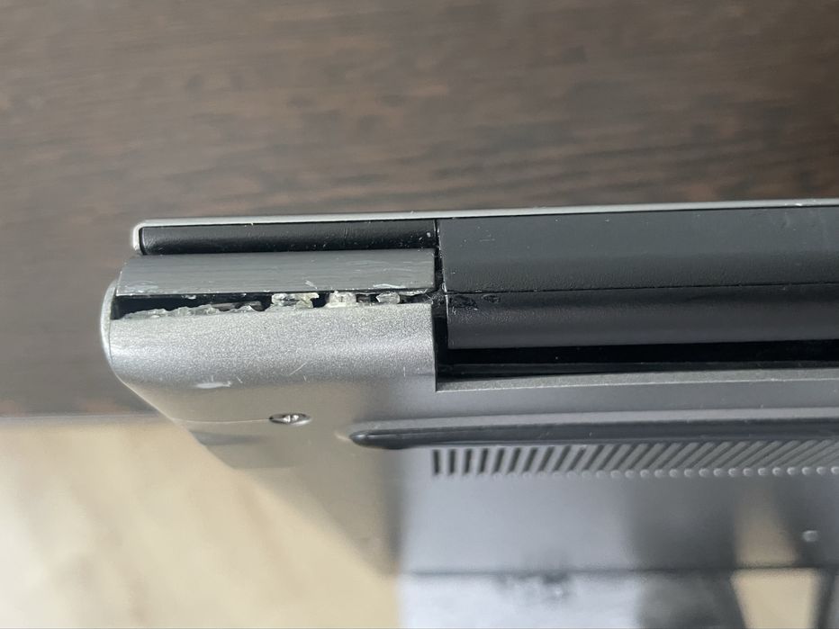 Ноутбук DELL p62f001