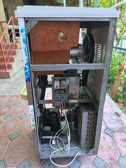 Frezer marojniy aparat 220