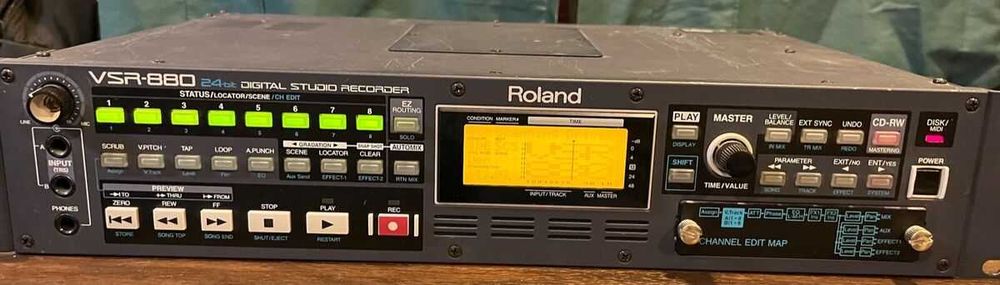Harddisk-SD Card Recorder Roland VSR880
