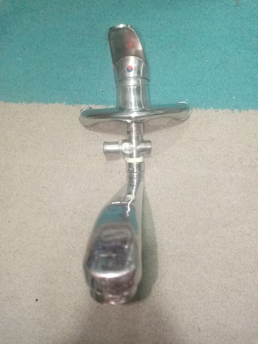 Кран в ванную  с душем