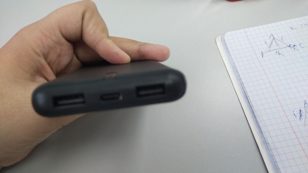 Повербанк ZYONS..