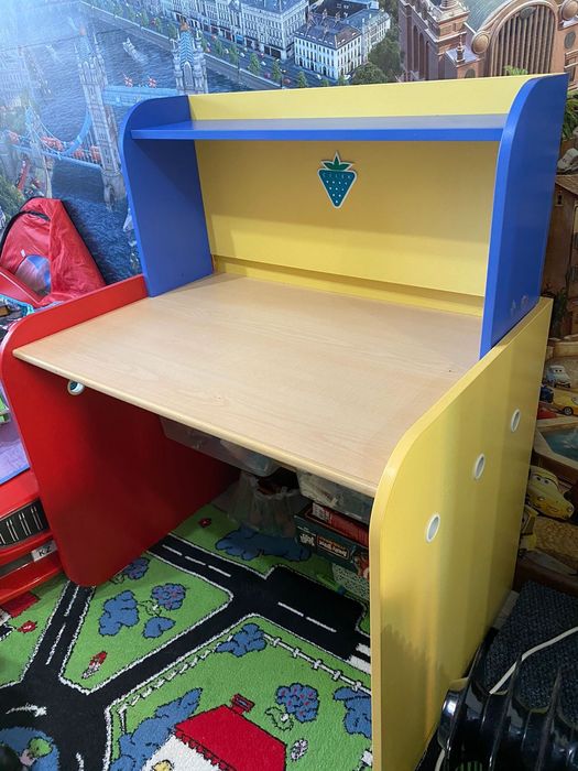 Письменный столик