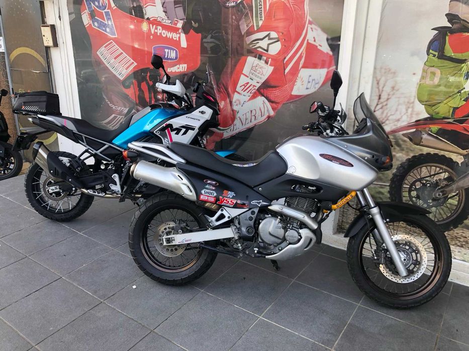 Dual-sport Suzuki Xf 650 - Freewind cat. A2 35kw