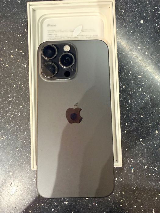 Продавам iPhone 15 pro max