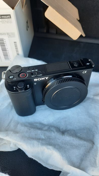 ФотокамераSony ZV-E10