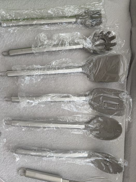 Set ustensile bucatarie noi
