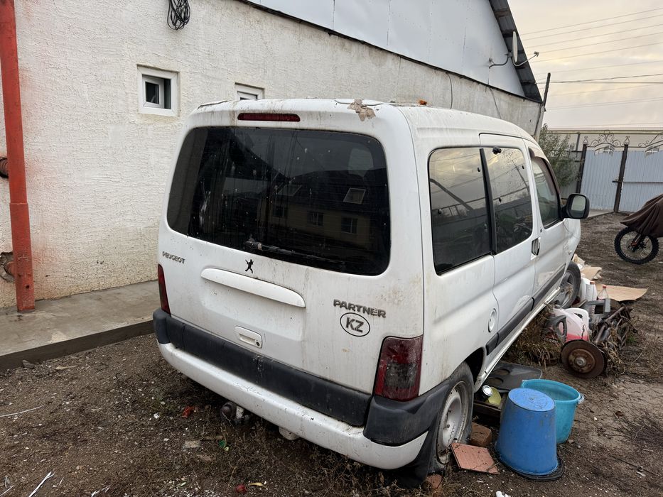 Пежо авто на запчасть