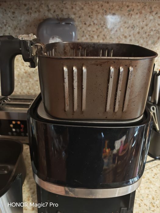 Продавам еърфраер 8 литра