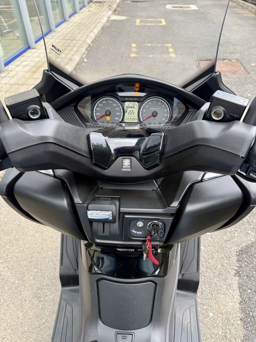 Suzuki Burgman 400 2024