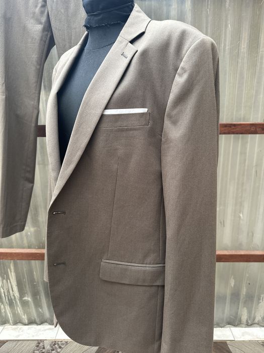 Costum barbati marime 54