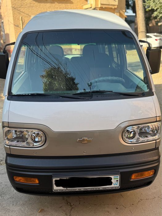 Дамас делюкс сотилади.