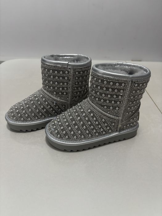 Продам угги натуральные