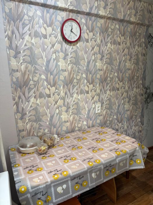 Продам квартиру .