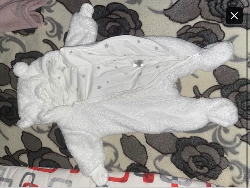 Продавам чисто нови NUK шишета и гащеризон с ушички