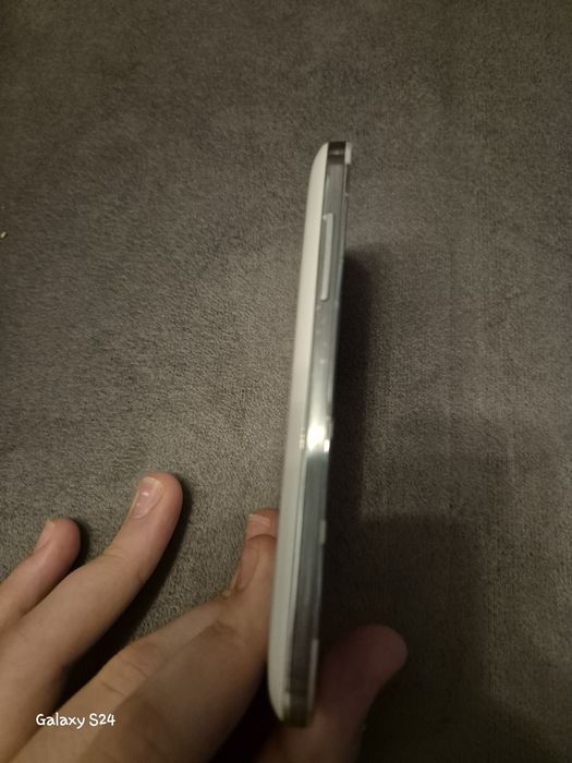 Samsung s4 mini cu urme de burn in + husa s view