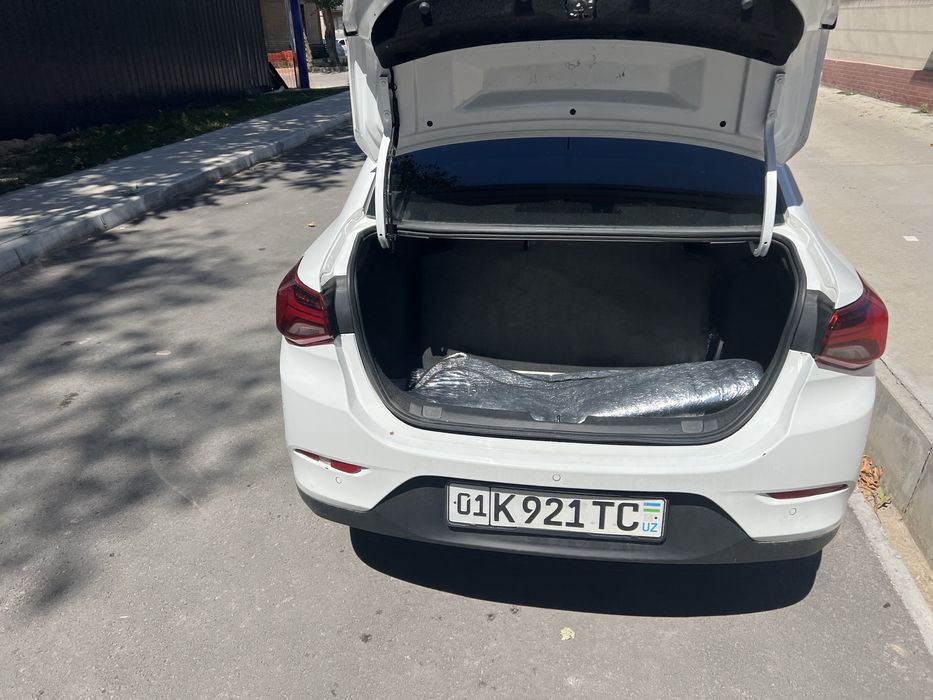 Оникс продается автомобиль