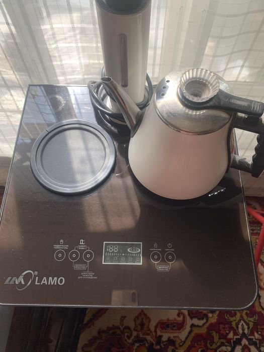 Кулер с чайником с нижней загрузкой