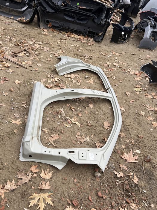 Hyundai i10 3   2021 колонка,заден десен калник,праг 2бр.