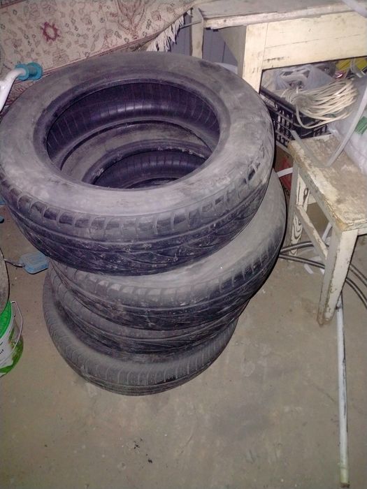 Продам б/у летние шины на 14