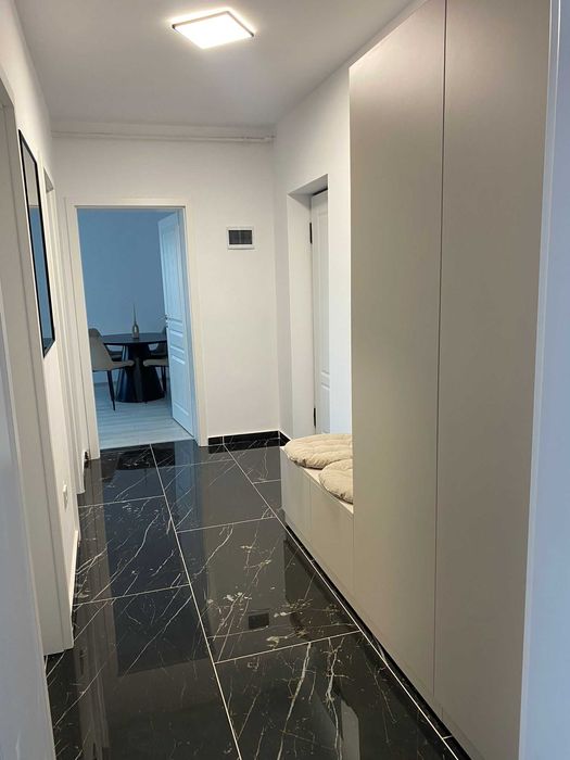Inchiriez apartament cu 2 camere