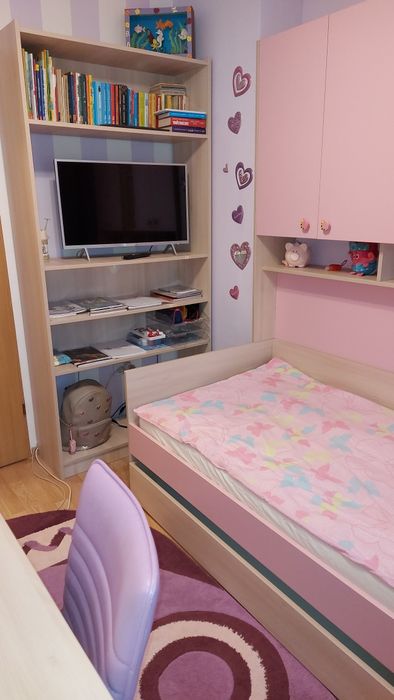 Vând Mobila tineret