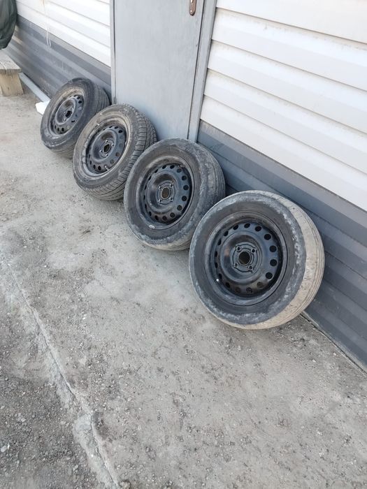 Продам шины в комплекте