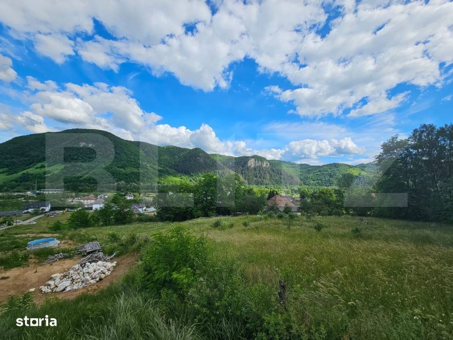 Teren intravilan, 2.000 mp, 2 parcele, zona Lupsa